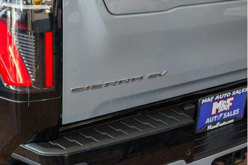 2024 GMC Sierra EV Denali Edition 1