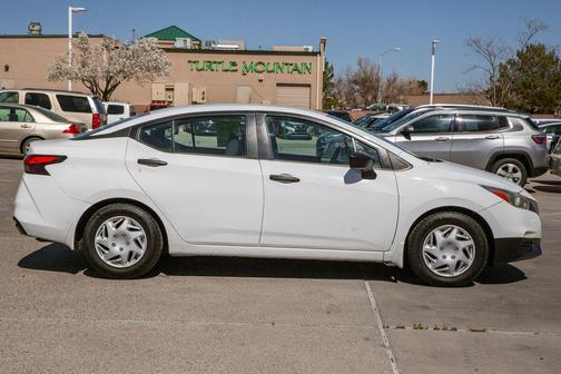 2021 Nissan Versa 1.6 S