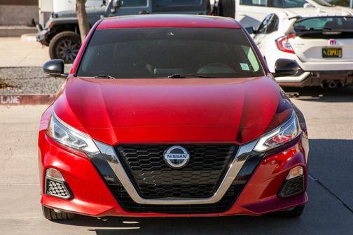 2021 Nissan Altima SR FWD