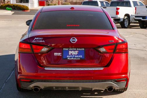 2021 Nissan Altima SR FWD