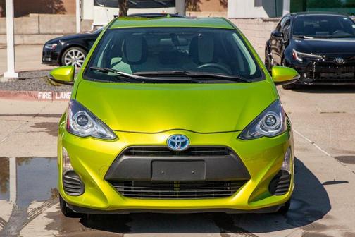 2016 Toyota Prius c One