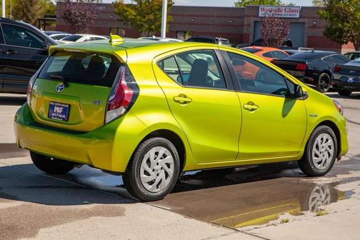 2016 Toyota Prius c One