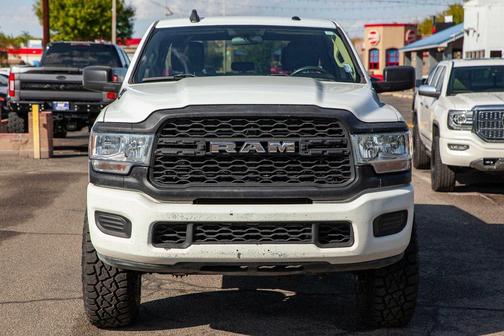 2020 RAM 2500 Tradesman Crew Cab 4X4 6'4' Box