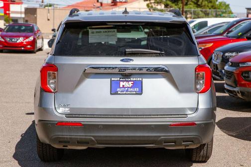 Iconic Silver Metallic 2023 Ford Explorer XLT