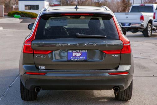 2018 Volvo XC60 T5 Momentum