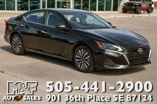 Super Black Clearcoat 2024 Nissan Altima 2.5 SV