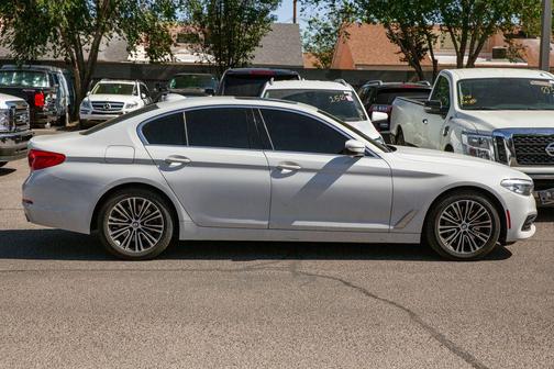 Alpine White 2019 BMW 530 530i