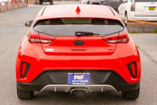 2019 Hyundai Veloster 2