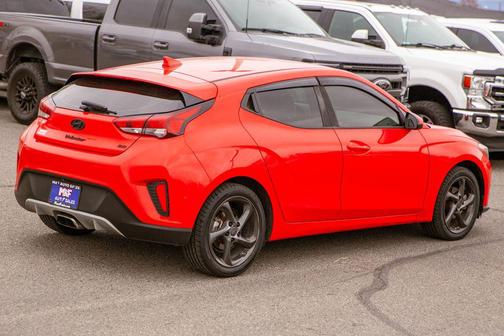 2019 Hyundai Veloster 2