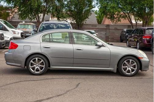 2005 INFINITI G35 Base