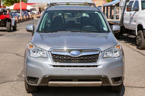 Ice Silver Metallic 2016 Subaru Forester 2.5i Premium
