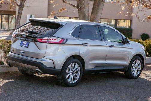 2022 Ford Edge Titanium