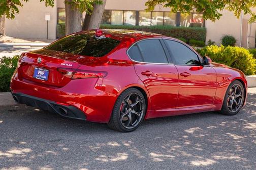 2017 Alfa Romeo Giulia Ti
