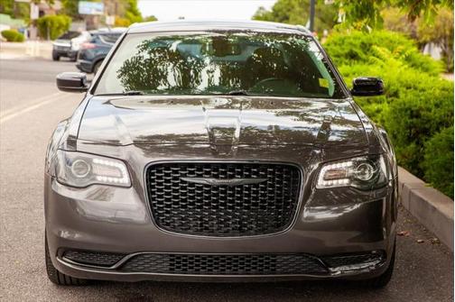 2020 Chrysler 300 Touring