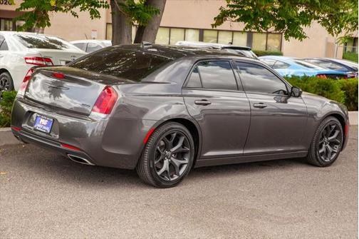 2020 Chrysler 300 Touring