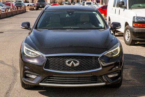 2018 INFINITI QX30 Premium