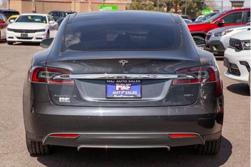 2015 Tesla Model S 85D
