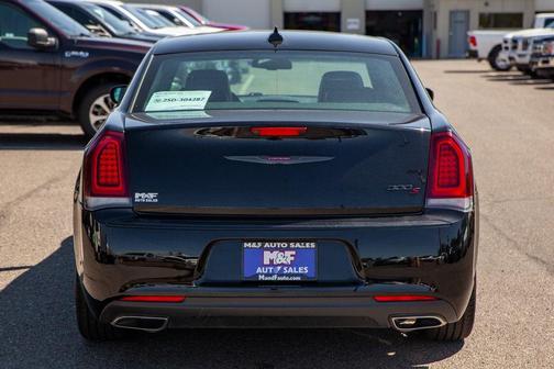 2022 Chrysler 300 S