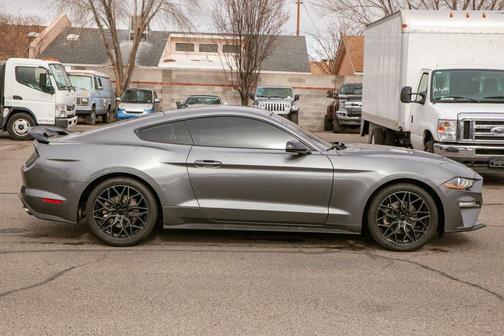 2021 Ford Mustang EcoBoost