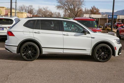 2020 Volkswagen Tiguan 2.0T SE R-Line Black 4MOTION