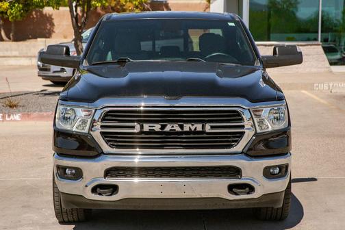 Diamond Black Crystal Pearlcoat 2021 RAM 1500 Big Horn/Lone Star