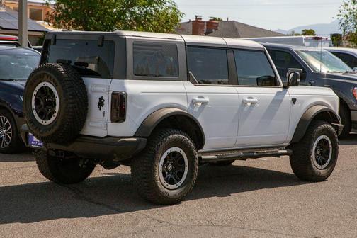 Oxford White 2022 Ford Bronco Badlands