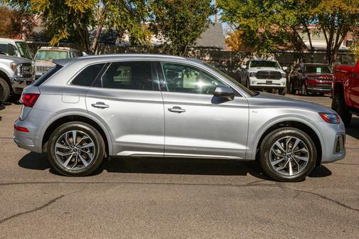 2023 Audi Q5 45 S line Premium Plus