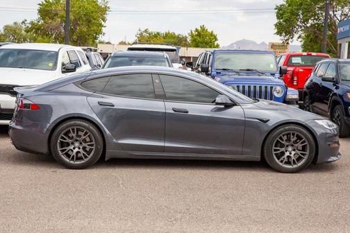 2021 Tesla Model S Plaid
