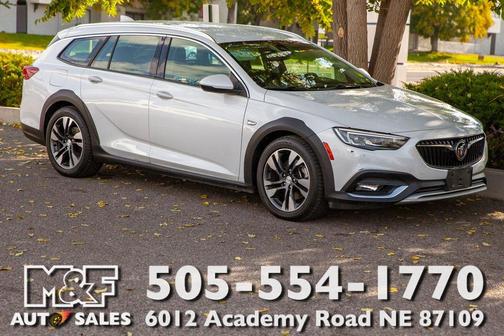 2018 Buick Regal TourX Essence