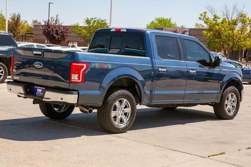 Blue 2017 Ford F-150 XLT