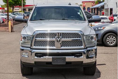 2018 RAM 2500 Laramie Crew Cab 4x4 8' Box