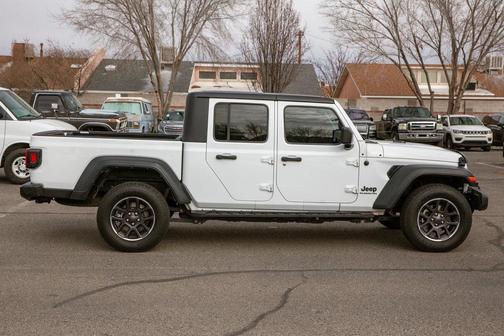 2021 Jeep Gladiator Sport S
