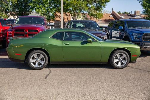 2021 Dodge Challenger SXT