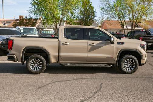 2022 GMC Sierra 1500 AT4
