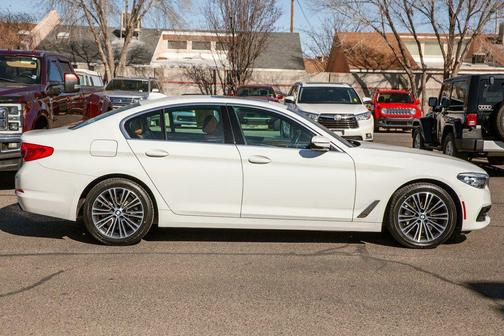 2019 BMW 540 540i