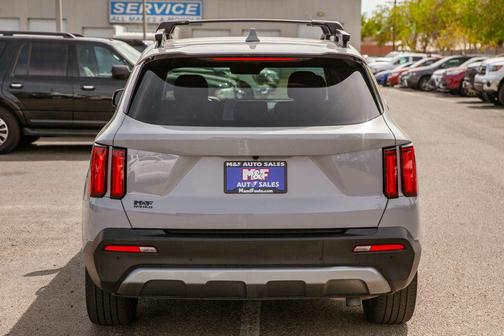 Wolf Gray 2023 Kia Sorento SX