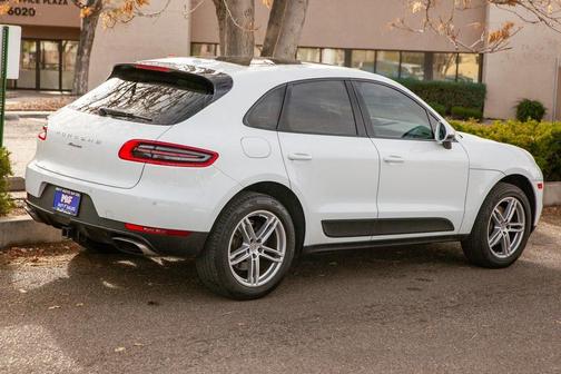 2018 Porsche Macan Base
