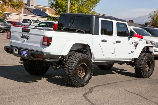 2021 Jeep Gladiator Willys 4x4