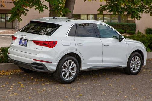2024 Audi Q3 Premium 45 TFSI S line quattro Tiptronic