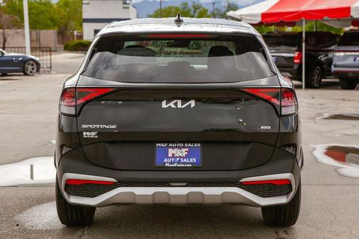 Fusion Black 2024 Kia Sportage LX
