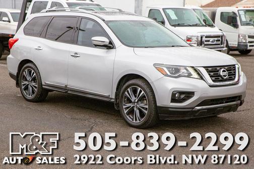 Brilliant Silver Metallic 2017 Nissan Pathfinder Platinum