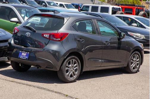2020 Toyota Yaris Sedan LE