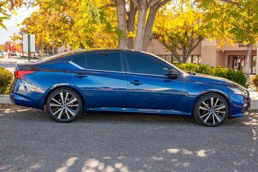 2022 Nissan Altima SR VC-Turbo FWD