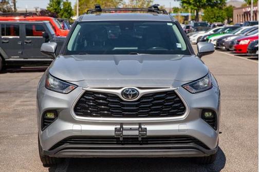 2020 Toyota Highlander LE