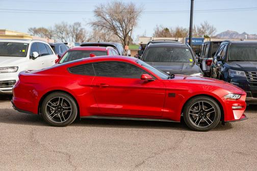 2022 Ford Mustang EcoBoost