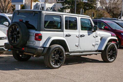 Silver Zynith Clearcoat 2023 Jeep Wrangler 4xe Sahara