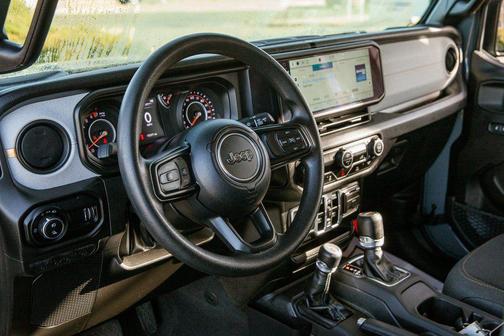 2024 Jeep Gladiator Nighthawk