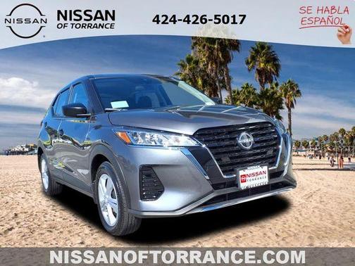 Gun Metallic 2025 Nissan Kicks Play S