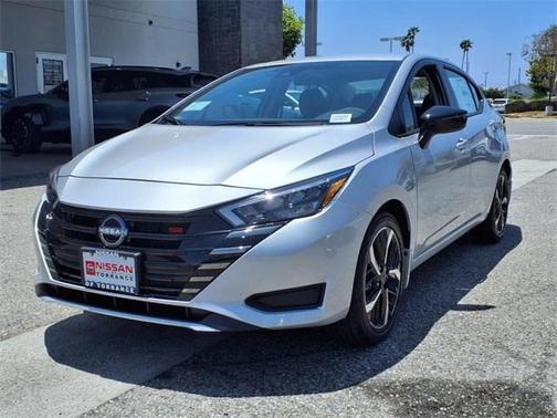 2025 Nissan Versa 1.6 SR