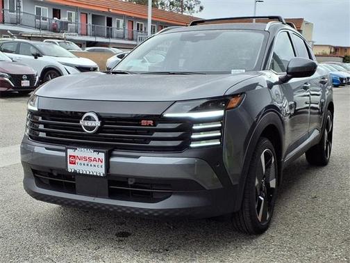 2025 Nissan Kicks SR